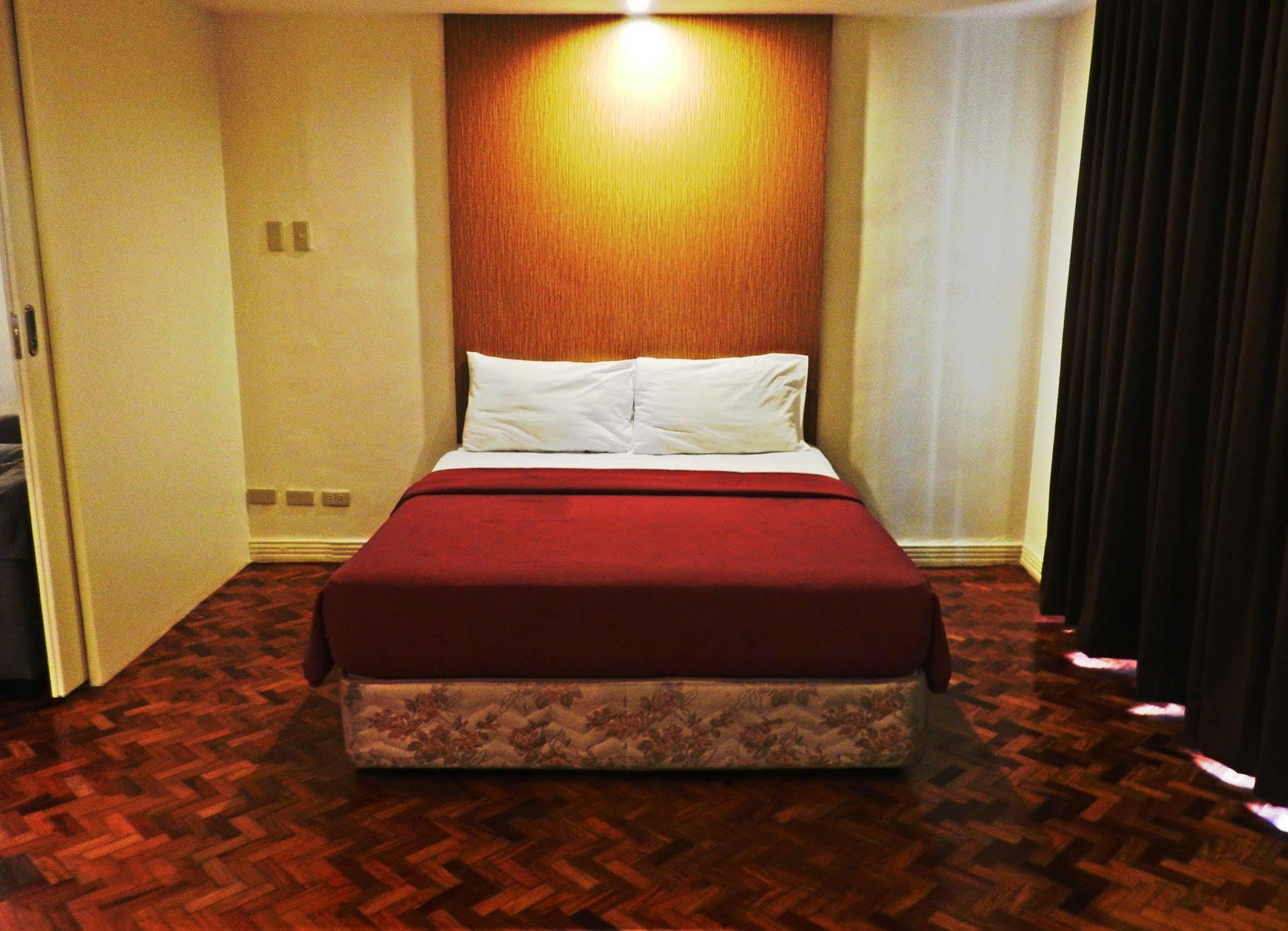 Salcedo Suites Makati City Екстериор снимка