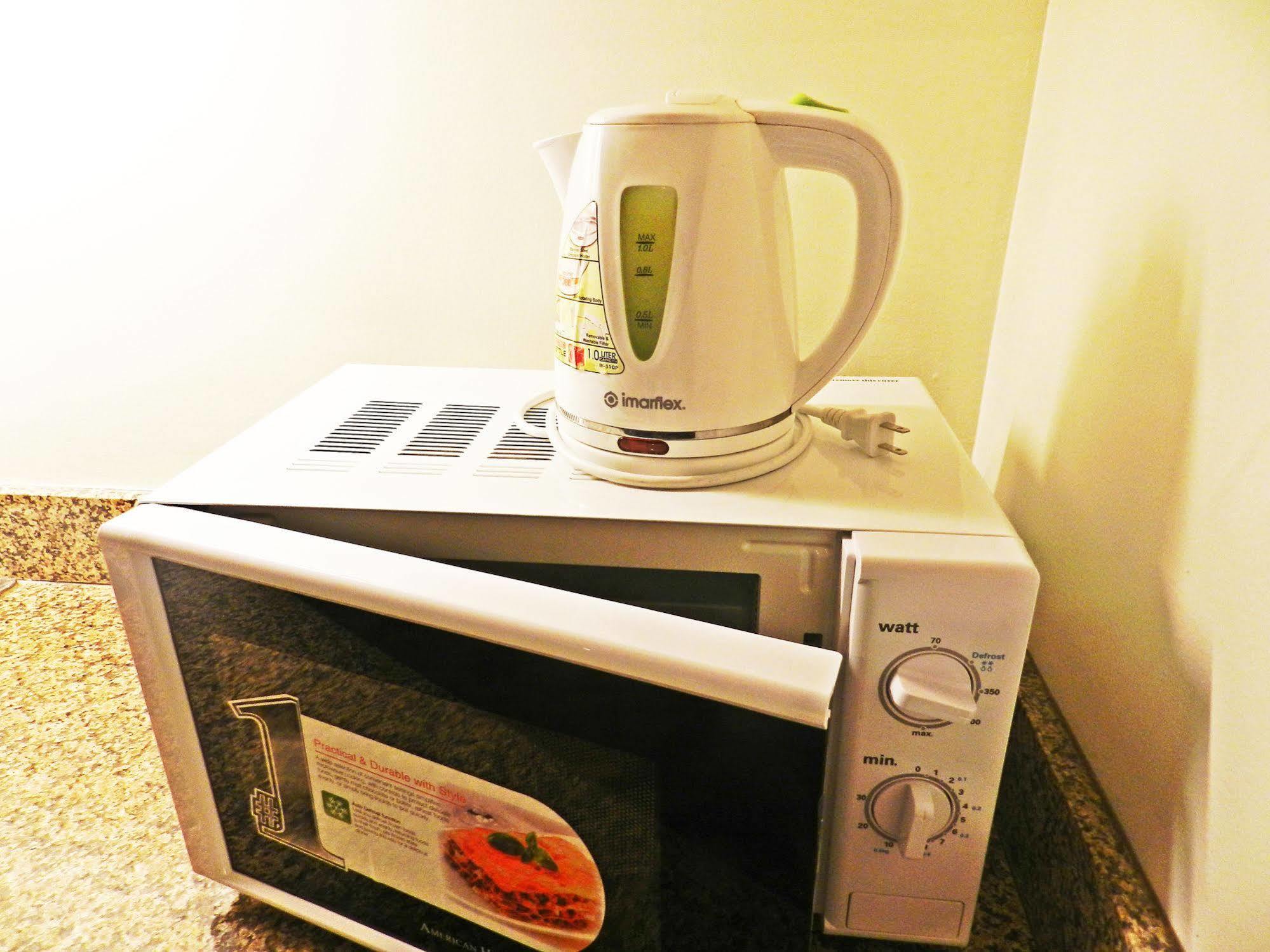 Salcedo Suites Makati City Екстериор снимка
